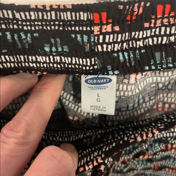 Old Navy Drawstring Shorts Size Large Gently Used Pristine condition Pockets - Picture 3 of 5